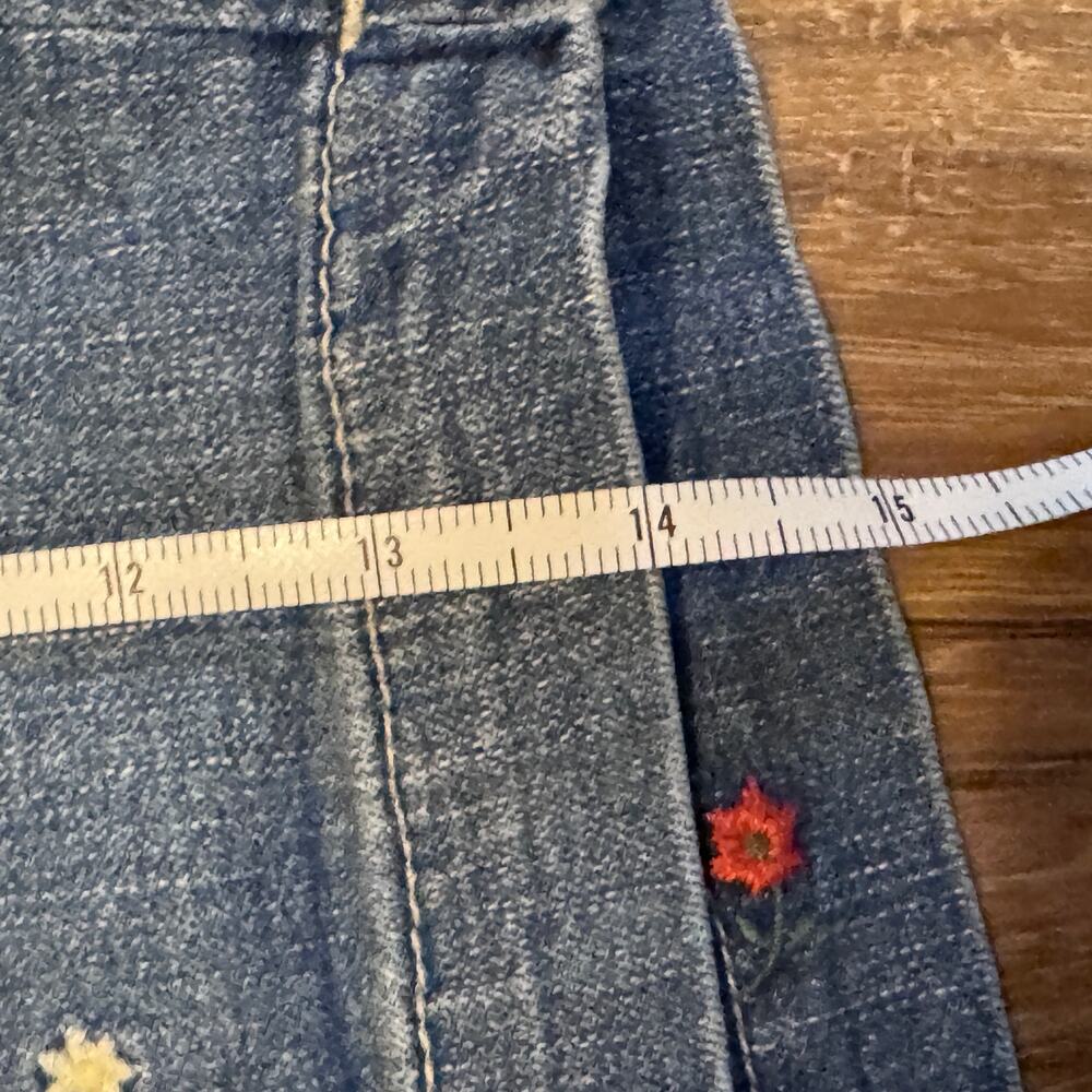 Seven7 Denim Shorts Womens Size 10 Floral Embroidered Mid Rise Casual - Picture 5 of 7